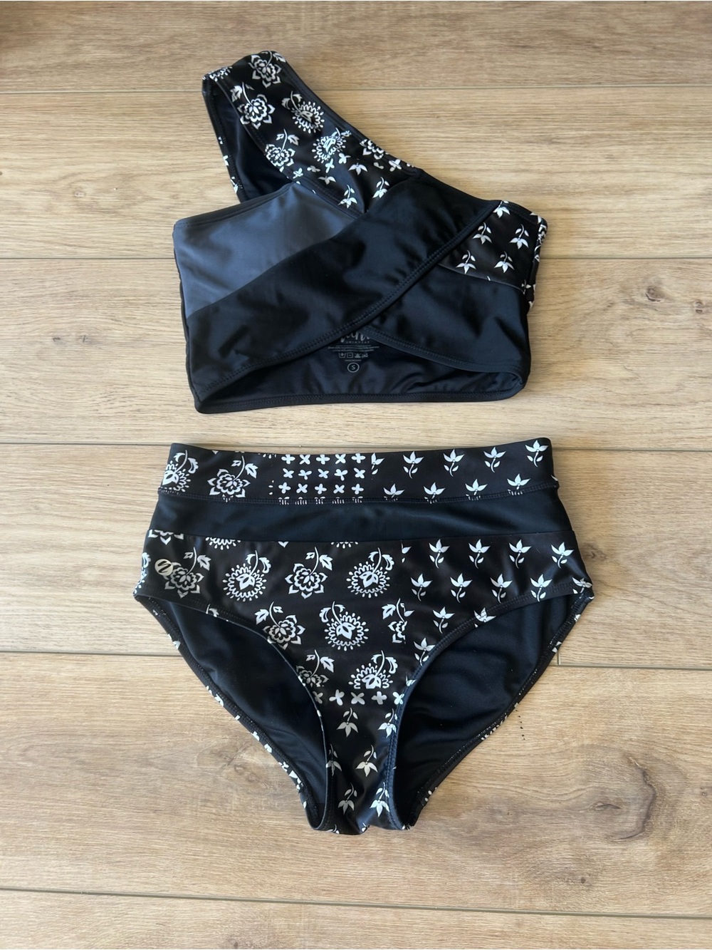 Nani Black Floral High-Waist Bikini Set - Asymmetric Sport Top